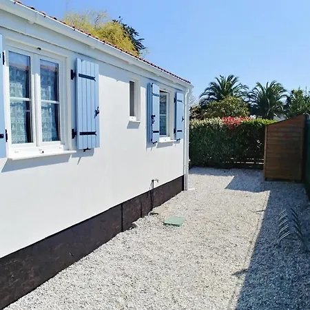Casa de Férias Maison De Avec Piscine Chauffee Dans La Les Jardins St Pierre Oleron *