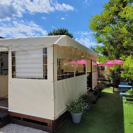 Maison De Avec Piscine Chauffee Dans La Les Jardins St Pierre Oleron Casa de Férias *